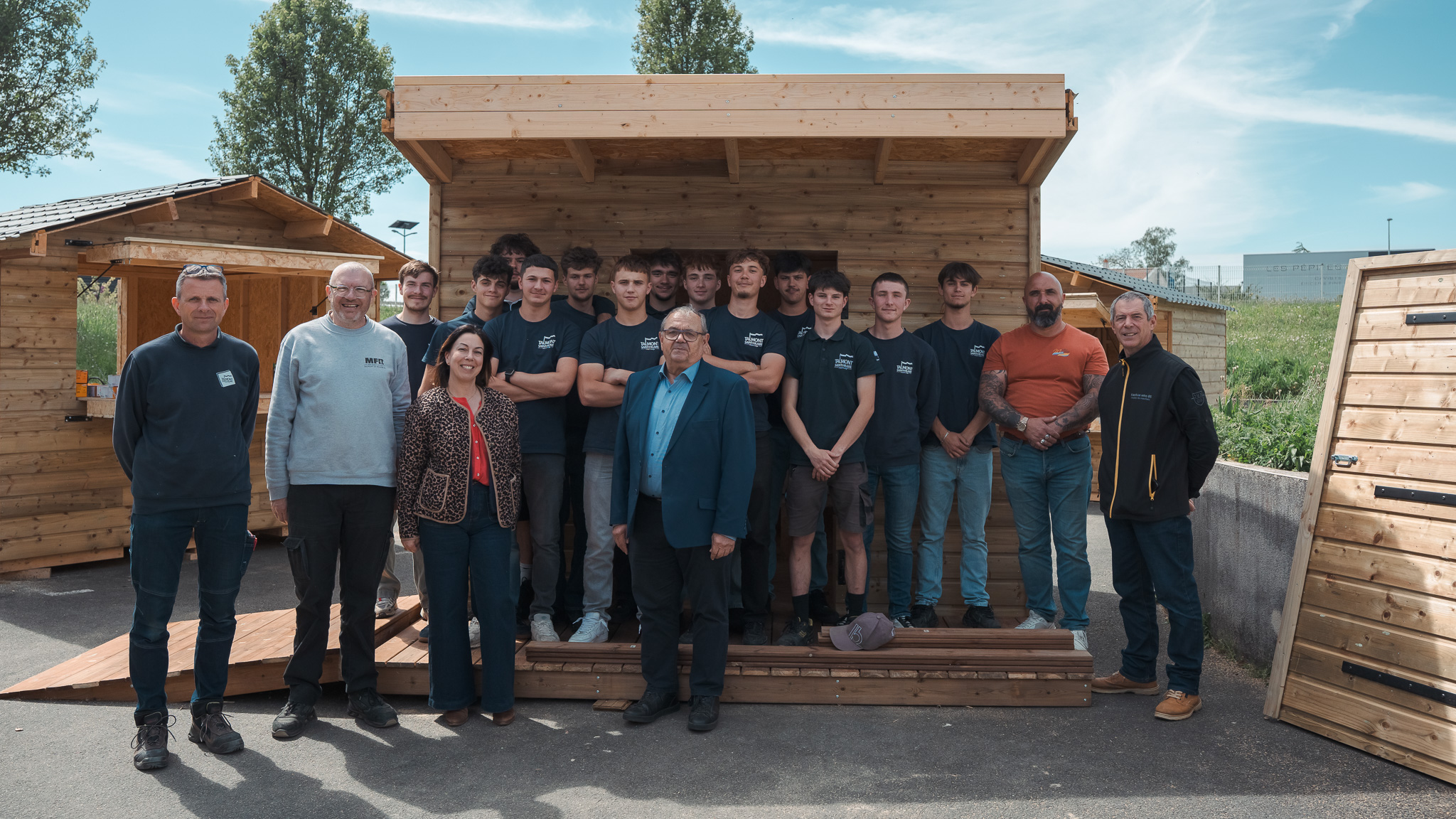 Photo de l'équipe de la MFR Talmont et des évaluateurs